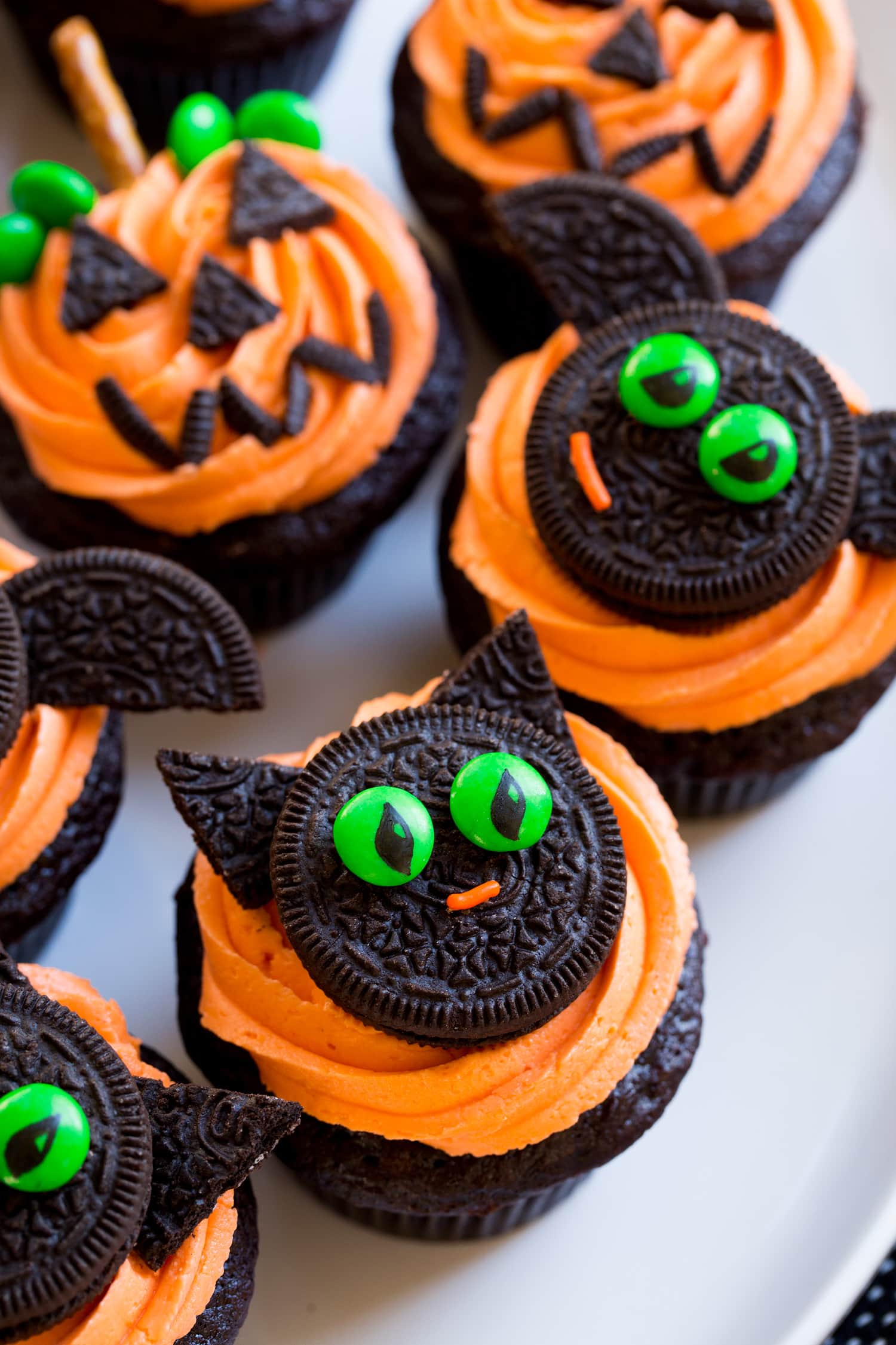Close up of cat halloween cupcakes.
